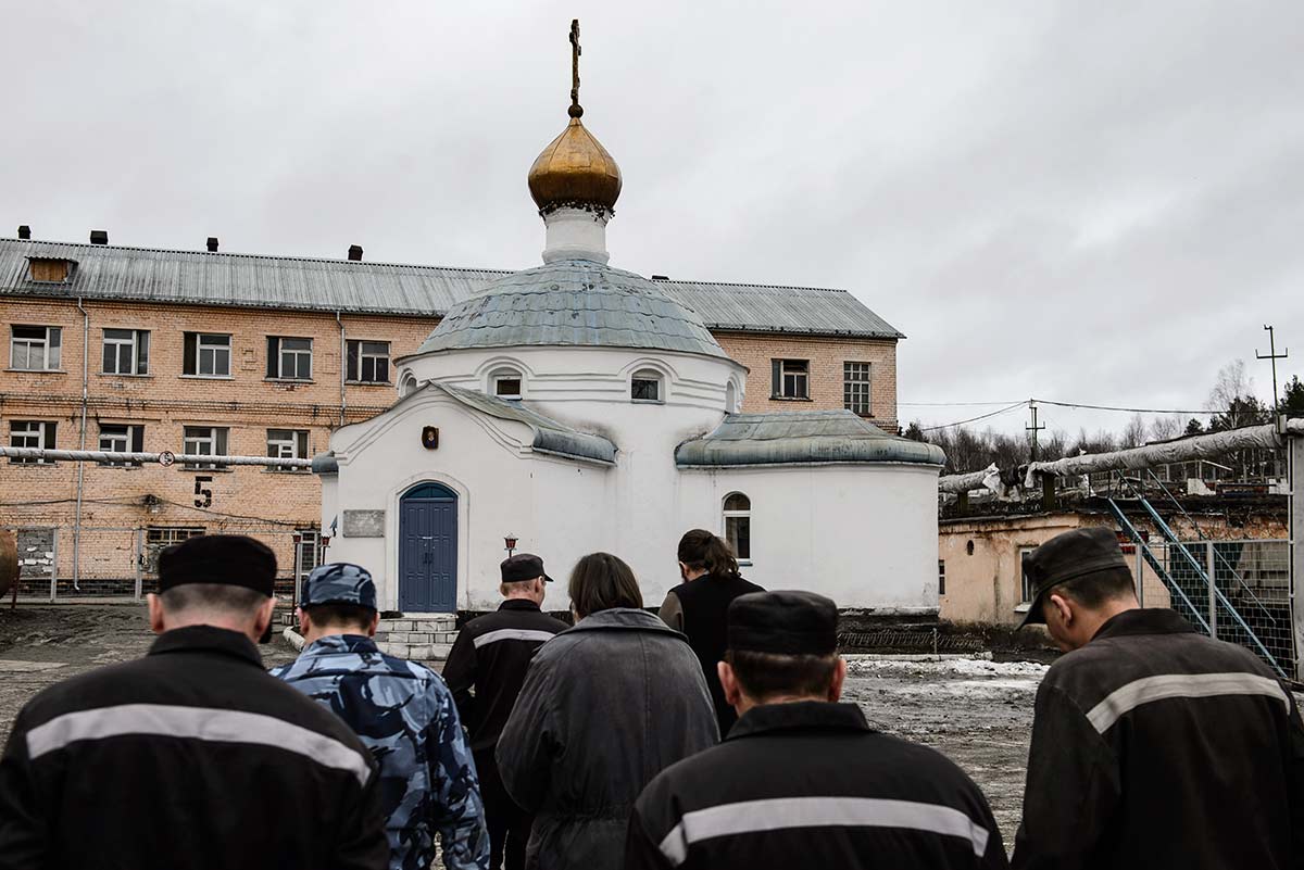 Колония территория. Социальная адаптация осужденных. Храм на месте заключенных. Тюрьма дом родной. Социальная адаптация в тюрьме.